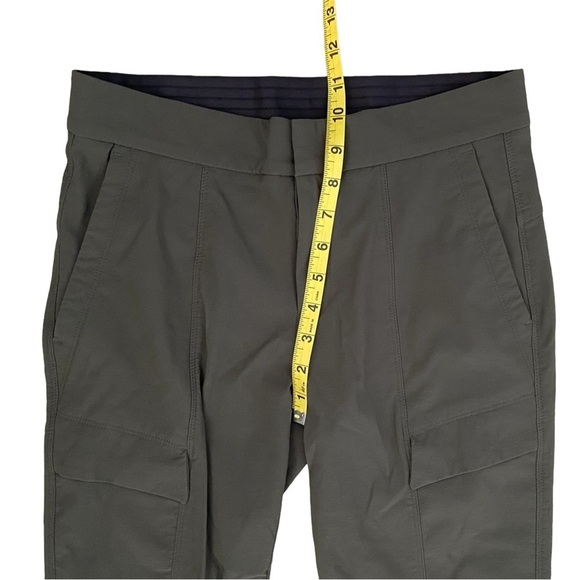 Athleta Wander Utility Pant Dark Olive Green Size 2 Pockets Trail Daily Slim Wom - Picture 8 of 10